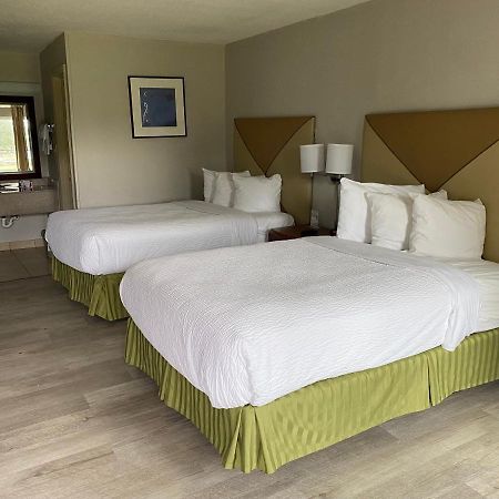 Days Inn By Wyndham Brunswick/St. Simons Area Eksteriør billede