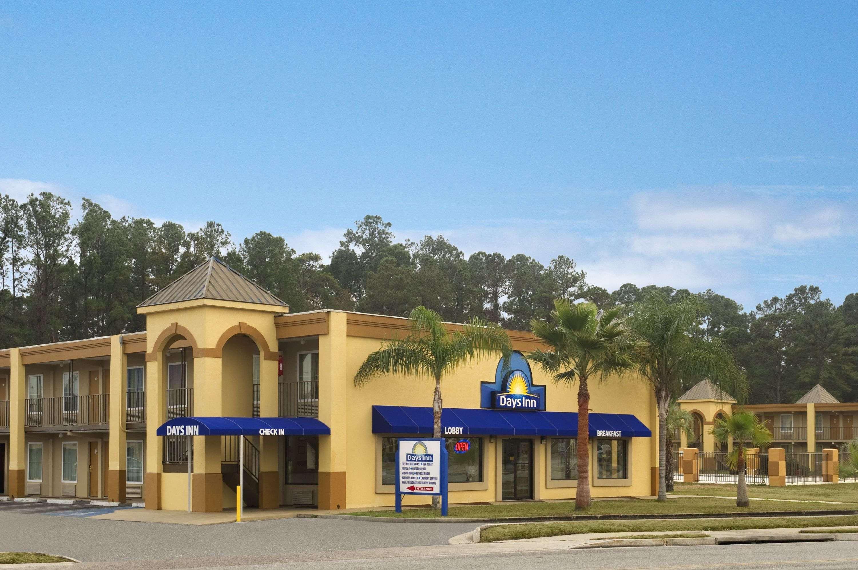 Days Inn By Wyndham Brunswick/St. Simons Area Eksteriør billede