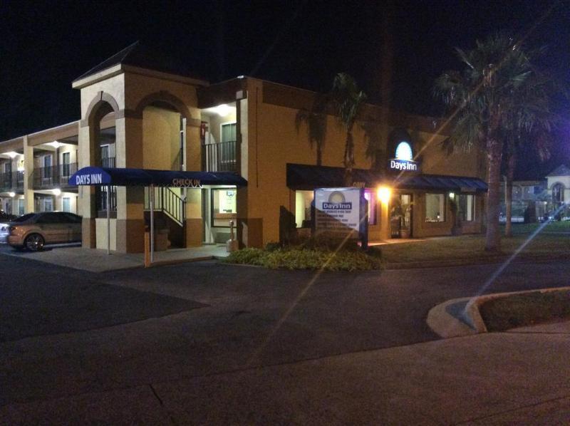 Days Inn By Wyndham Brunswick/St. Simons Area Eksteriør billede