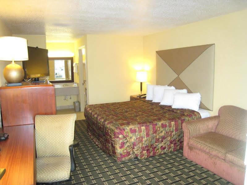 Days Inn By Wyndham Brunswick/St. Simons Area Eksteriør billede